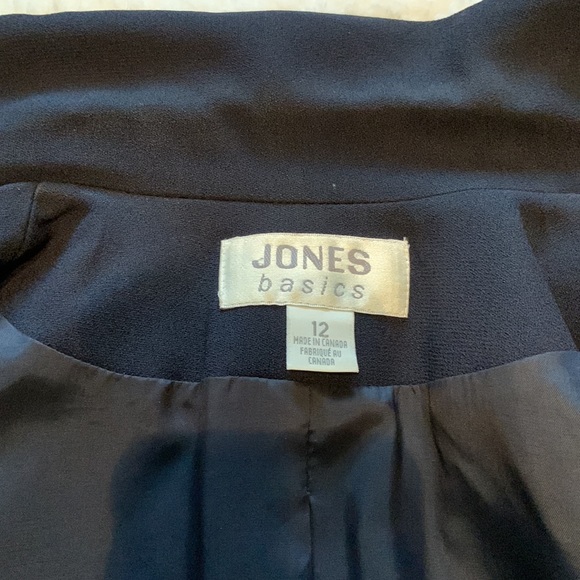 Jones Wear Navy blazer and pencil skirt. Size 12. Both fully lined. - Picture 2 of 7